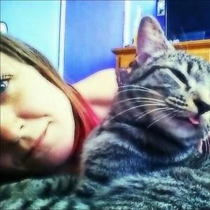 Meet your Posher, Noelle